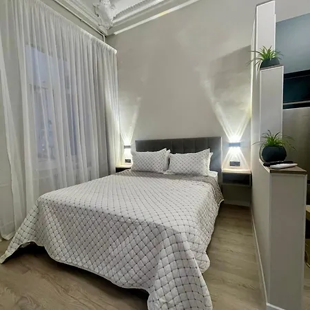 Sova 32 Center *